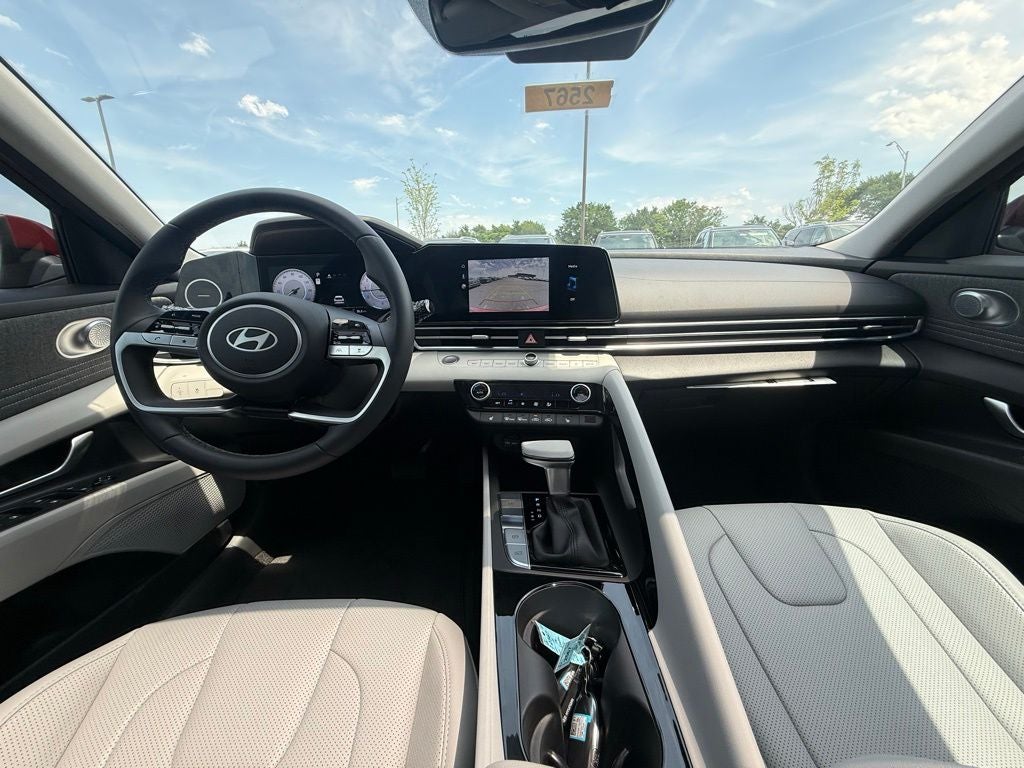 2023 Hyundai ELANTRA Limited