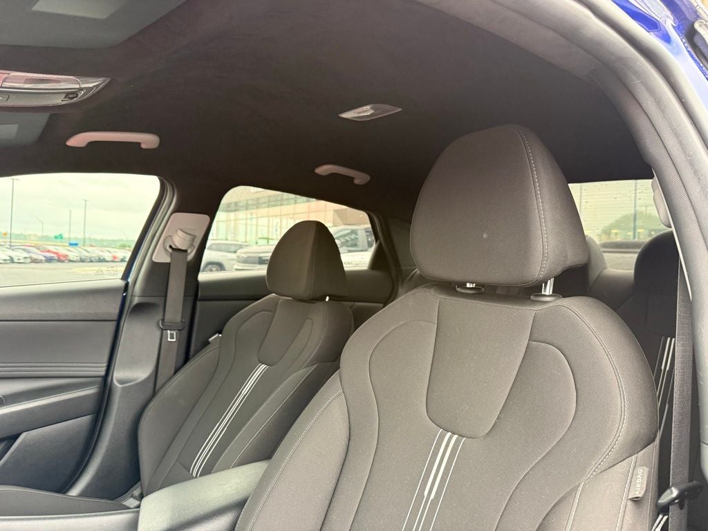 2023 Hyundai ELANTRA SEL