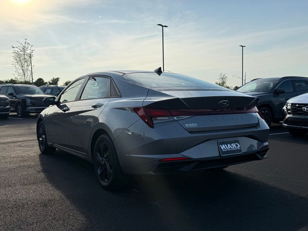 2021 Hyundai ELANTRA SEL