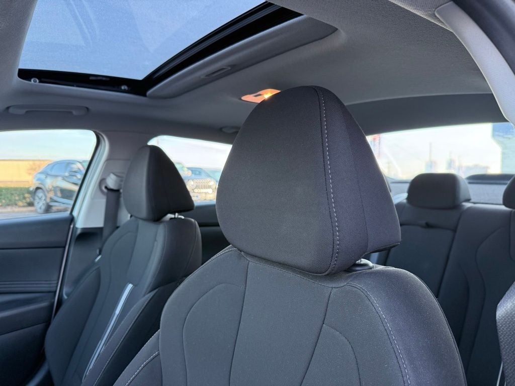 2024 Hyundai ELANTRA SEL 1 OWNER CLEAN CAR FAX