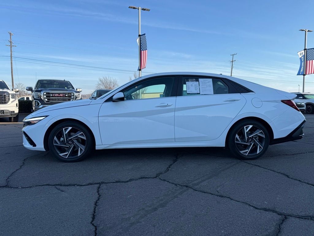 2024 Hyundai ELANTRA SEL 1 OWNER CLEAN CAR FAX