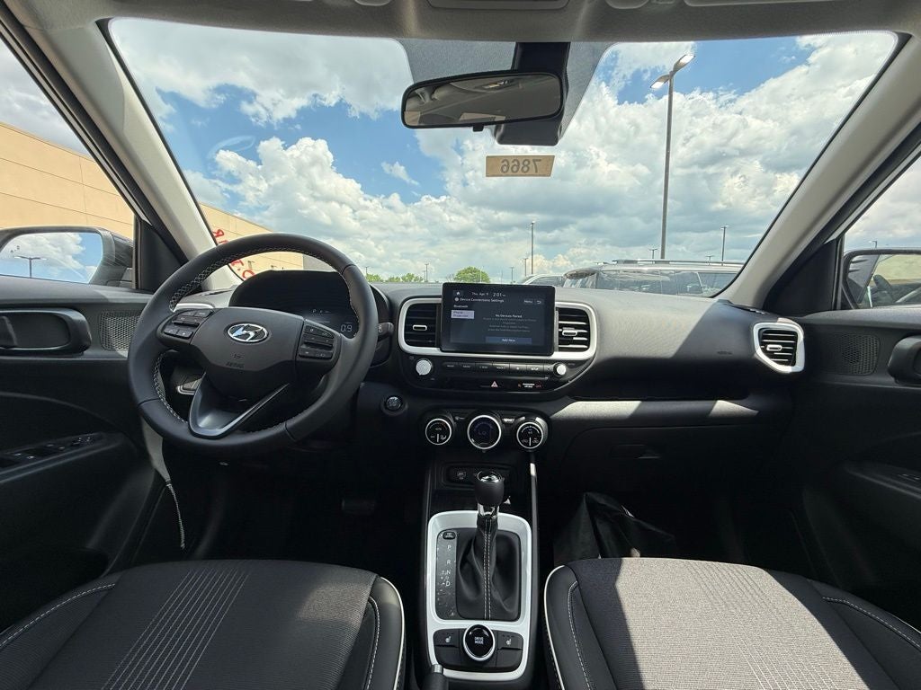 2026 Hyundai VENUE SEL W/Two-Tone Roof