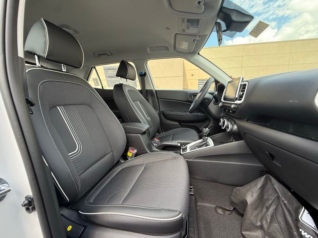 2026 Hyundai VENUE SEL W/Two-Tone Roof