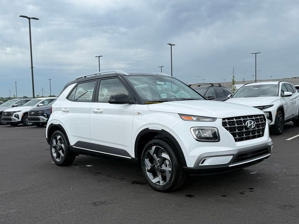 2026 Hyundai VENUE SEL W/Two-Tone Roof
