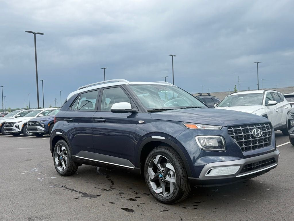 2026 Hyundai VENUE SEL W/Two-Tone Roof