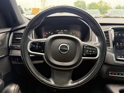 2020 Volvo XC90 T6 Momentum