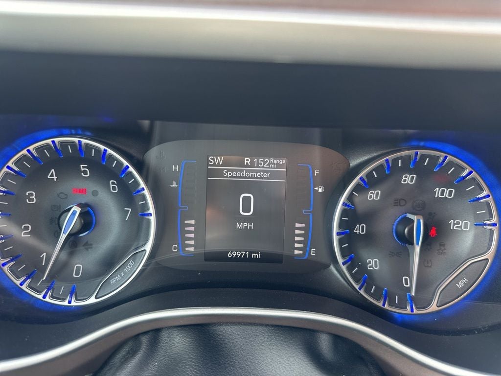 2022 Chrysler Voyager LX