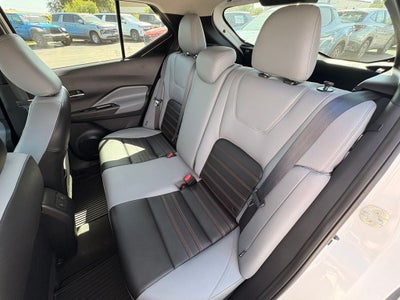 2021 Nissan Kicks SR