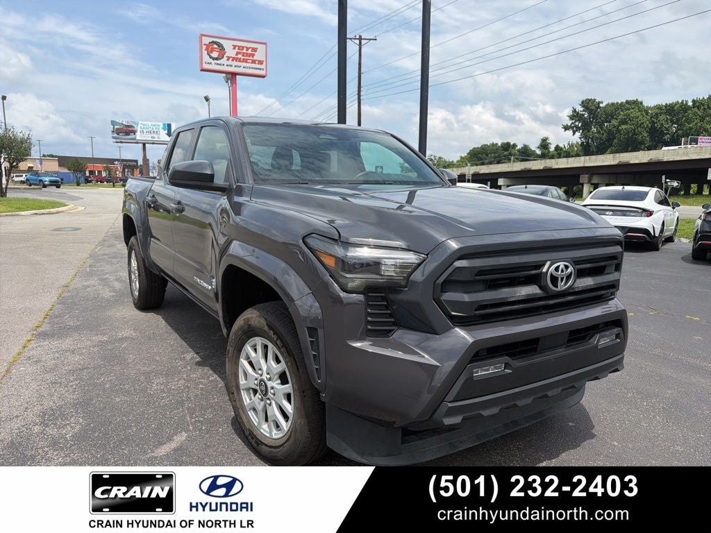 2024 Toyota Tacoma SR5 1-Owner / Clean Carfax / Apple CarPlay/Android Aut