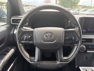 2024 Toyota Tacoma SR5 1-Owner / Clean Carfax / Apple CarPlay/Android Aut