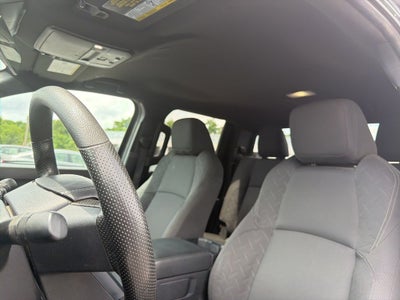 2024 Toyota Tacoma SR5 1-Owner / Clean Carfax / Apple CarPlay/Android Aut
