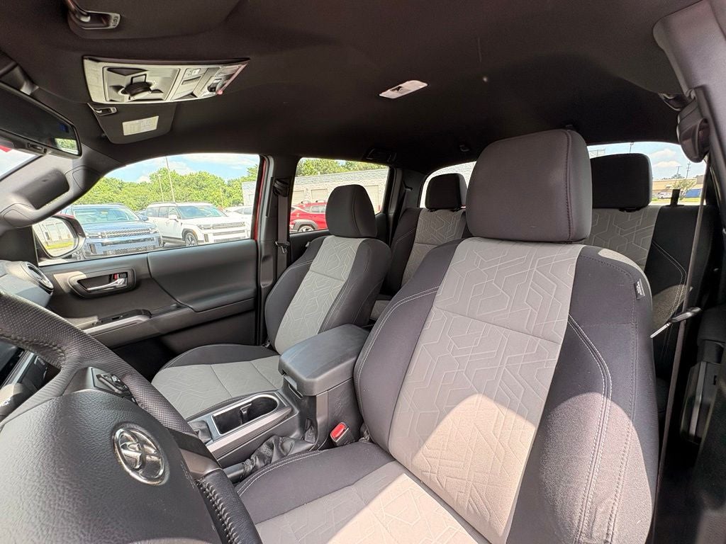 2023 Toyota Tacoma TRD Off-Road V6 / One Owner / Clean Carfax