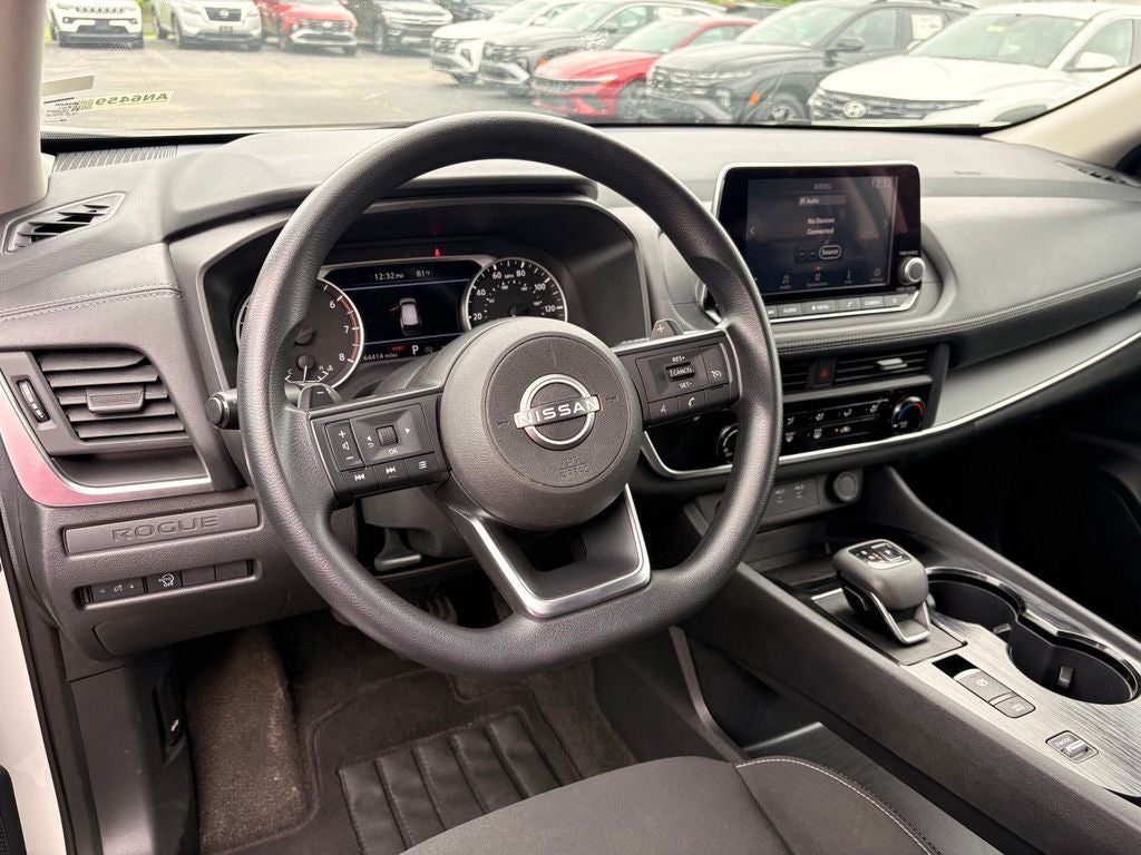 2024 Nissan Rogue S 1-Owner / Blind Spot / Rear Parking Sensors