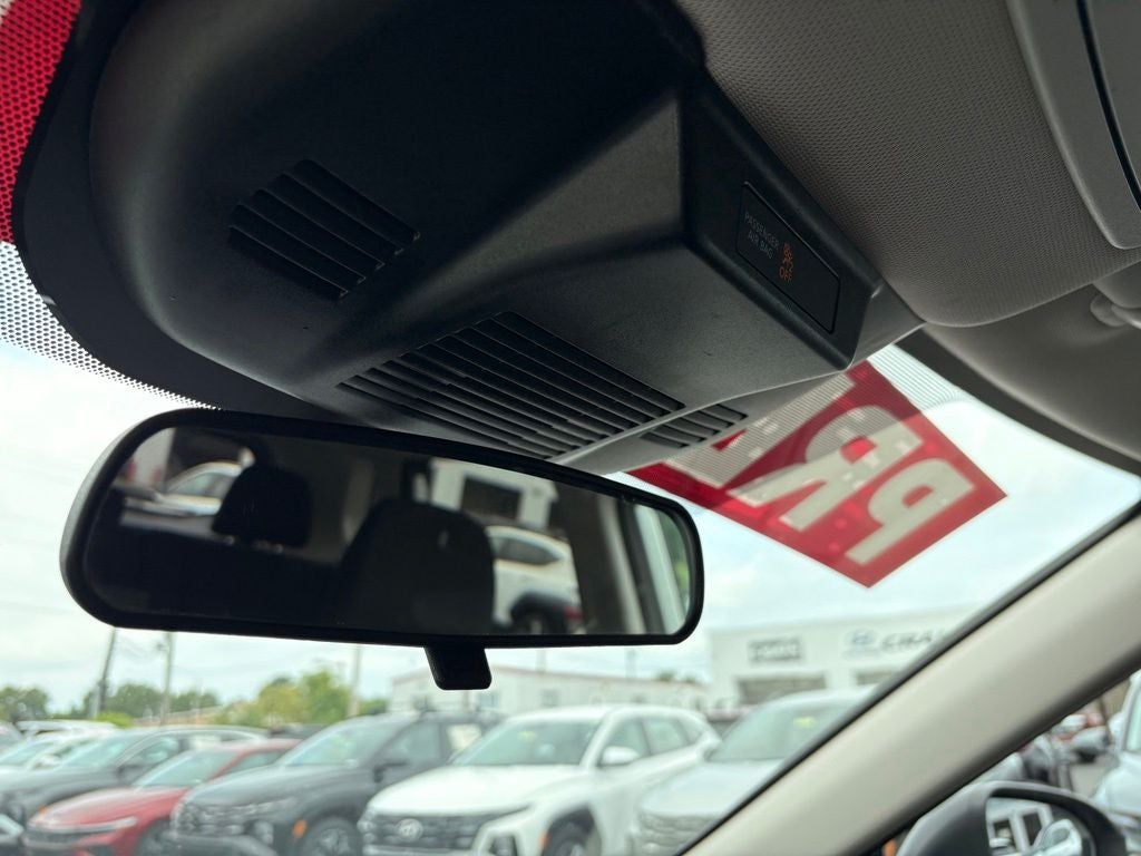 2024 Nissan Rogue S 1-Owner / Blind Spot / Rear Parking Sensors