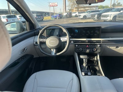 2025 Hyundai TUCSON SE