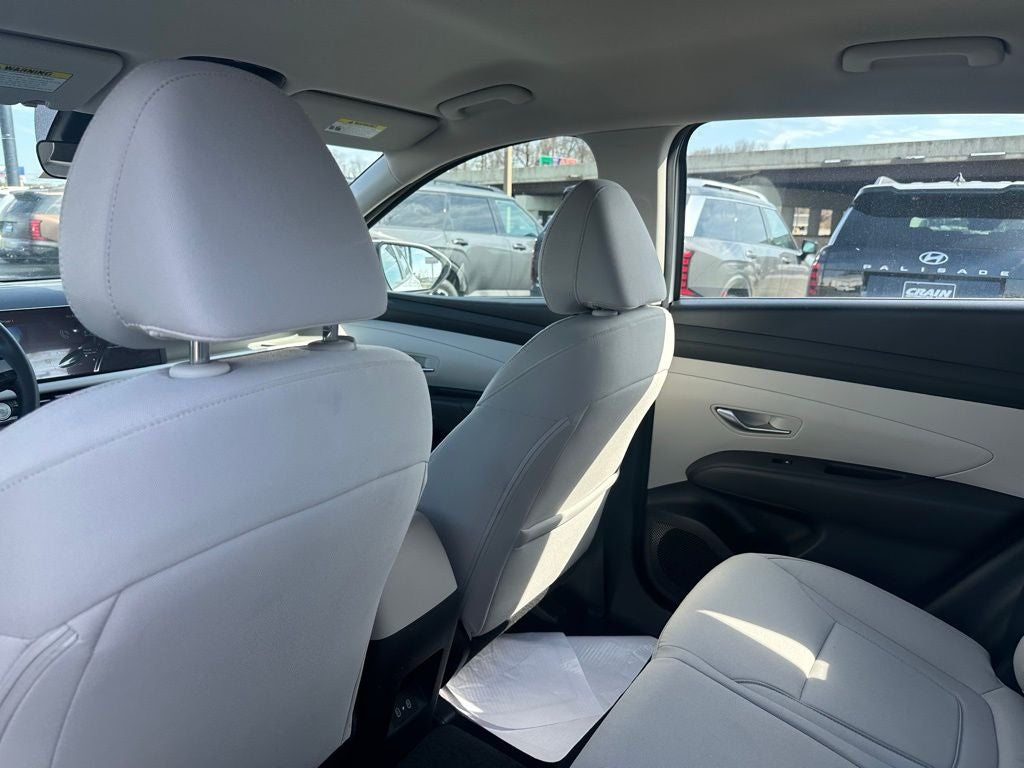 2025 Hyundai TUCSON SE