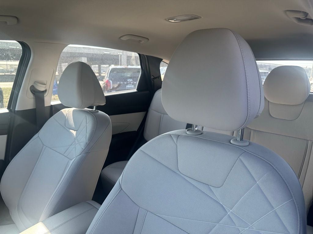 2025 Hyundai TUCSON SE