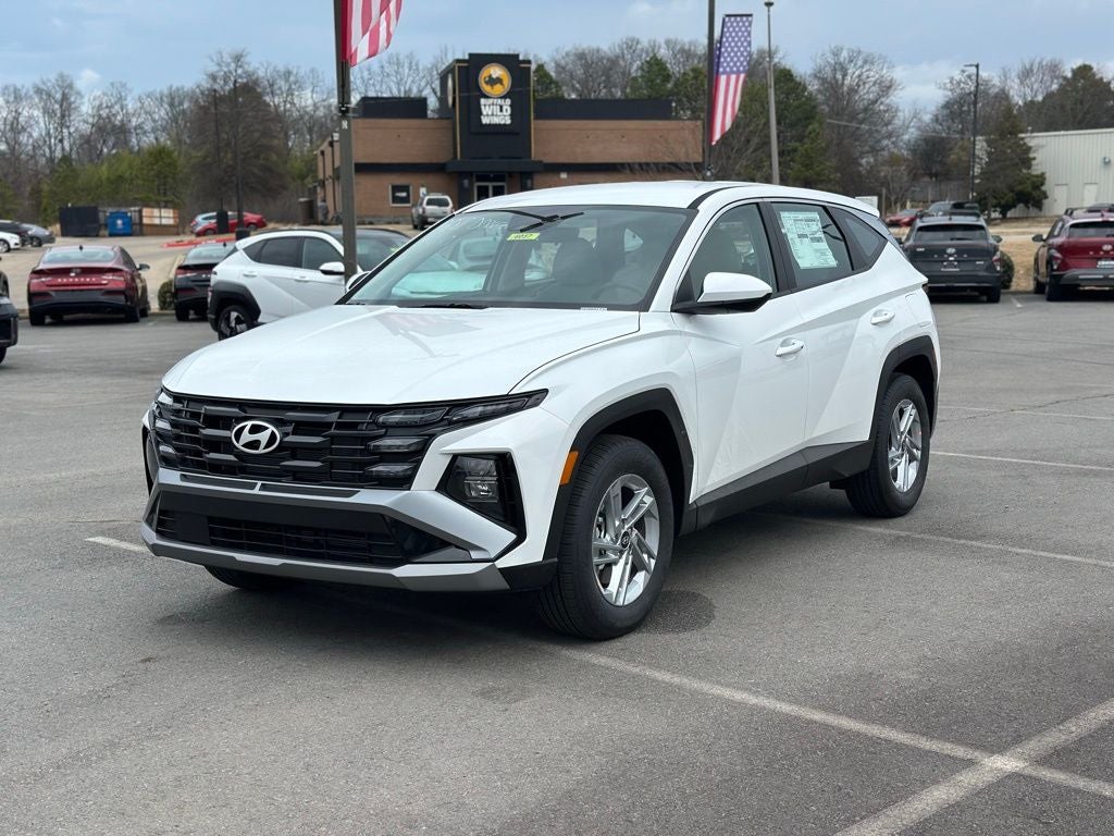 2026 Hyundai TUCSON SE FWD