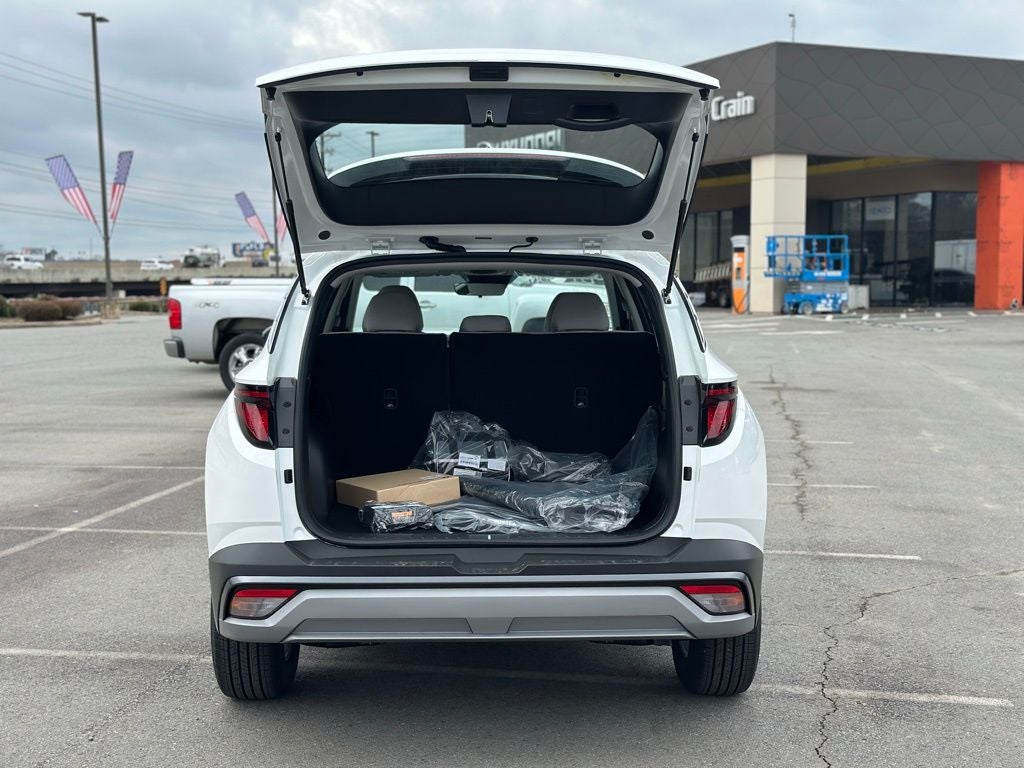 2026 Hyundai TUCSON SE FWD