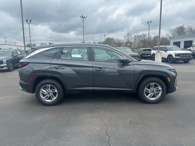 2025 Hyundai TUCSON SE AWD