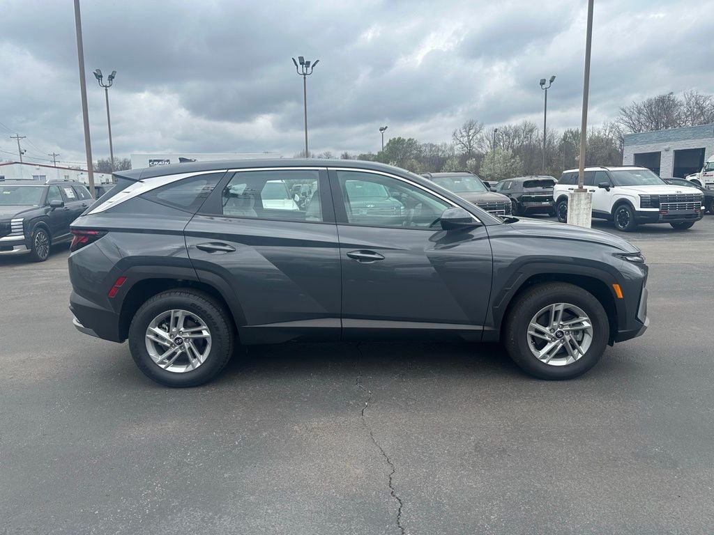 2025 Hyundai TUCSON SE AWD