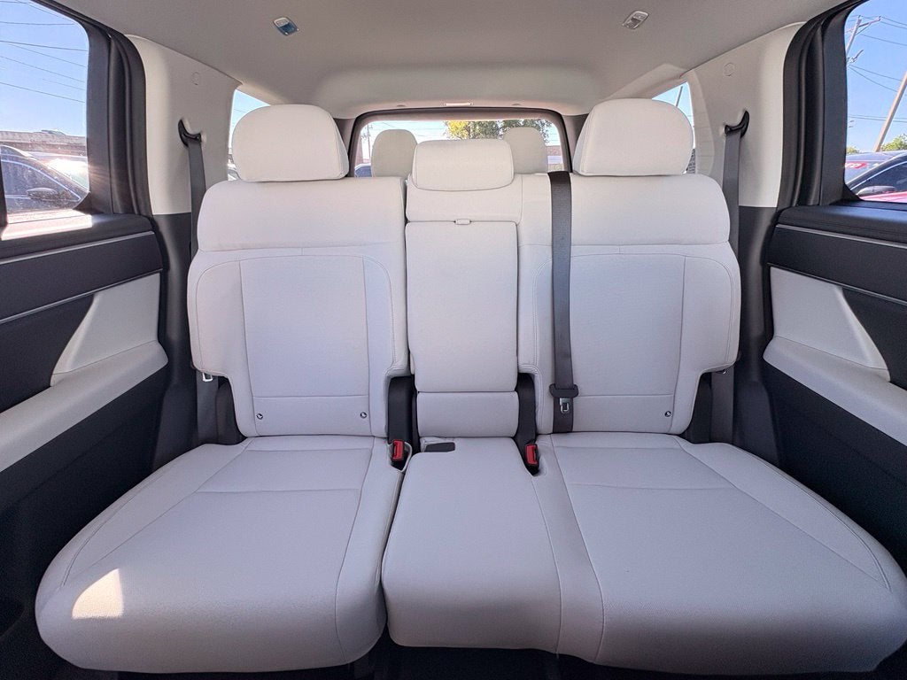 2027 Hyundai SANTA FE SE