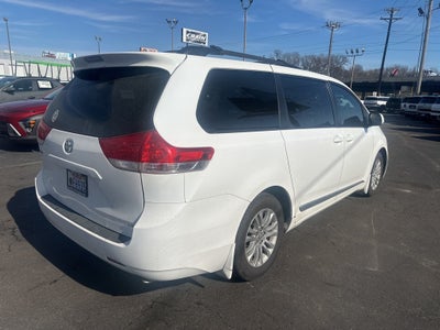 2012 Toyota Sienna Base 7 Passenger