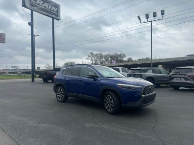 2025 Toyota Corolla Cross XLE