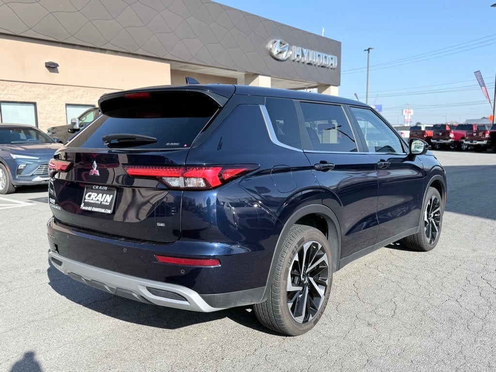 2024 Mitsubishi Outlander SE