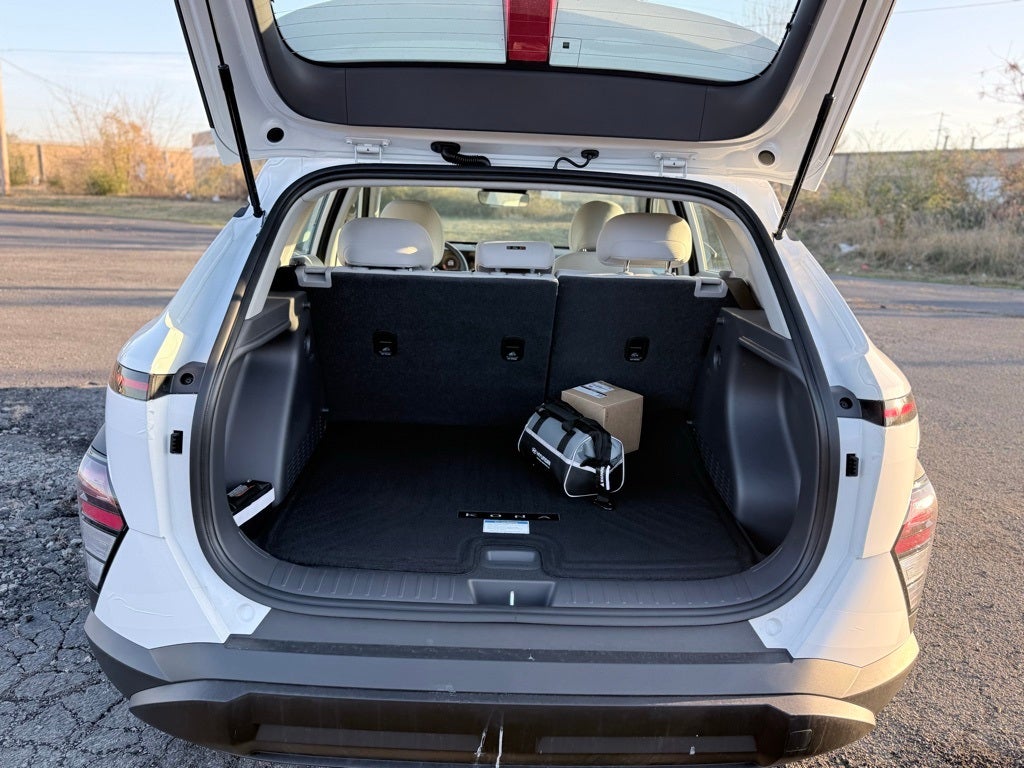 2026 Hyundai KONA SE FWD