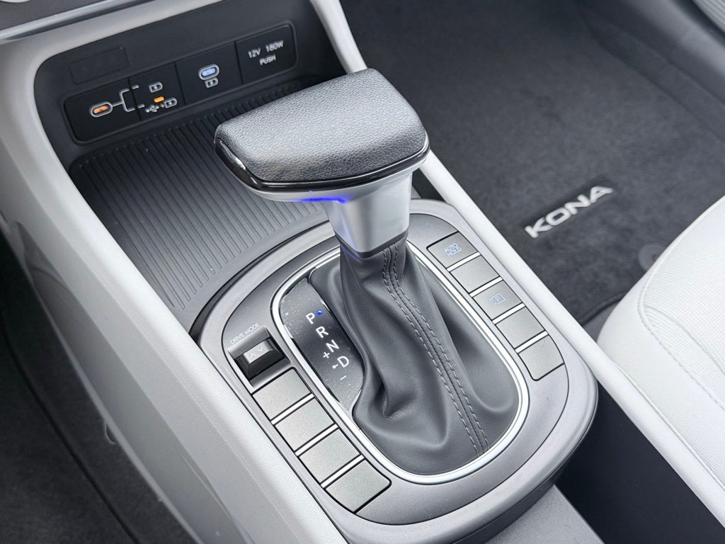 2026 Hyundai KONA SE FWD