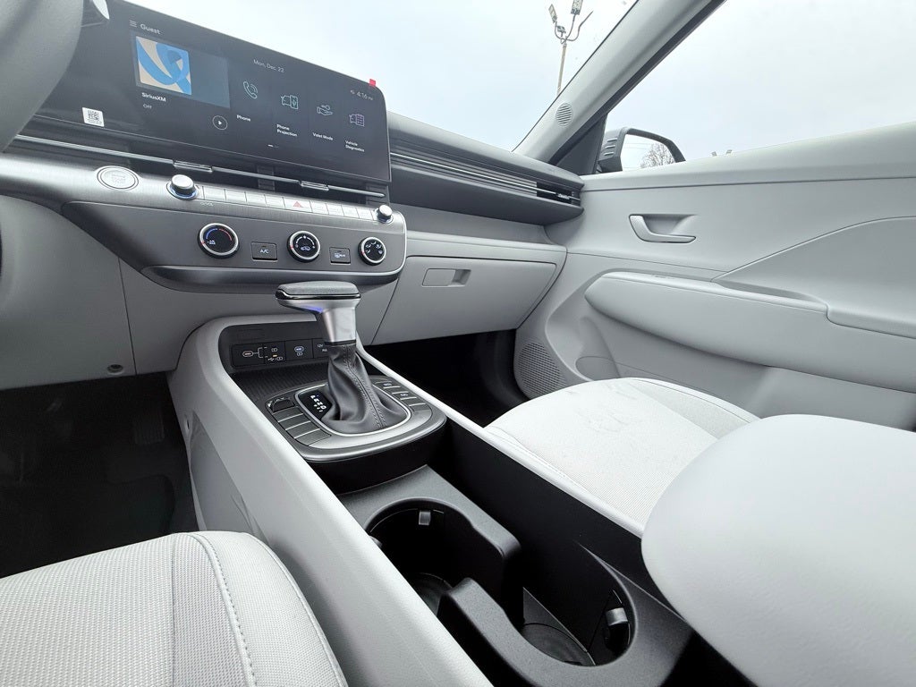 2026 Hyundai KONA SE FWD