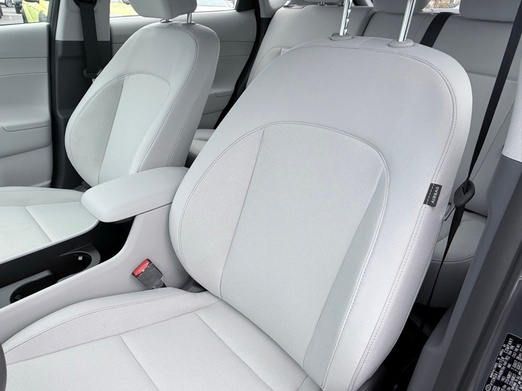 2026 Hyundai KONA SE FWD