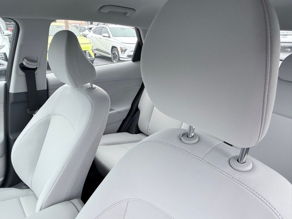 2026 Hyundai KONA SE FWD