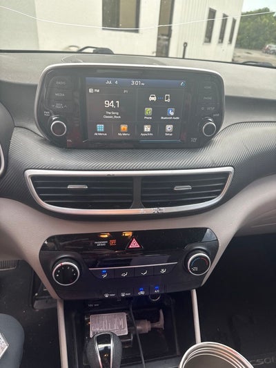 2020 Hyundai TUCSON SE