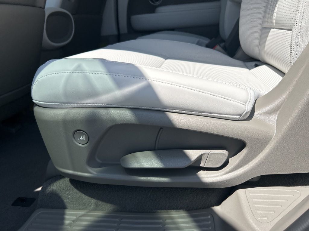 2026 Hyundai PALISADE HYBRID SEL 7 Passenger