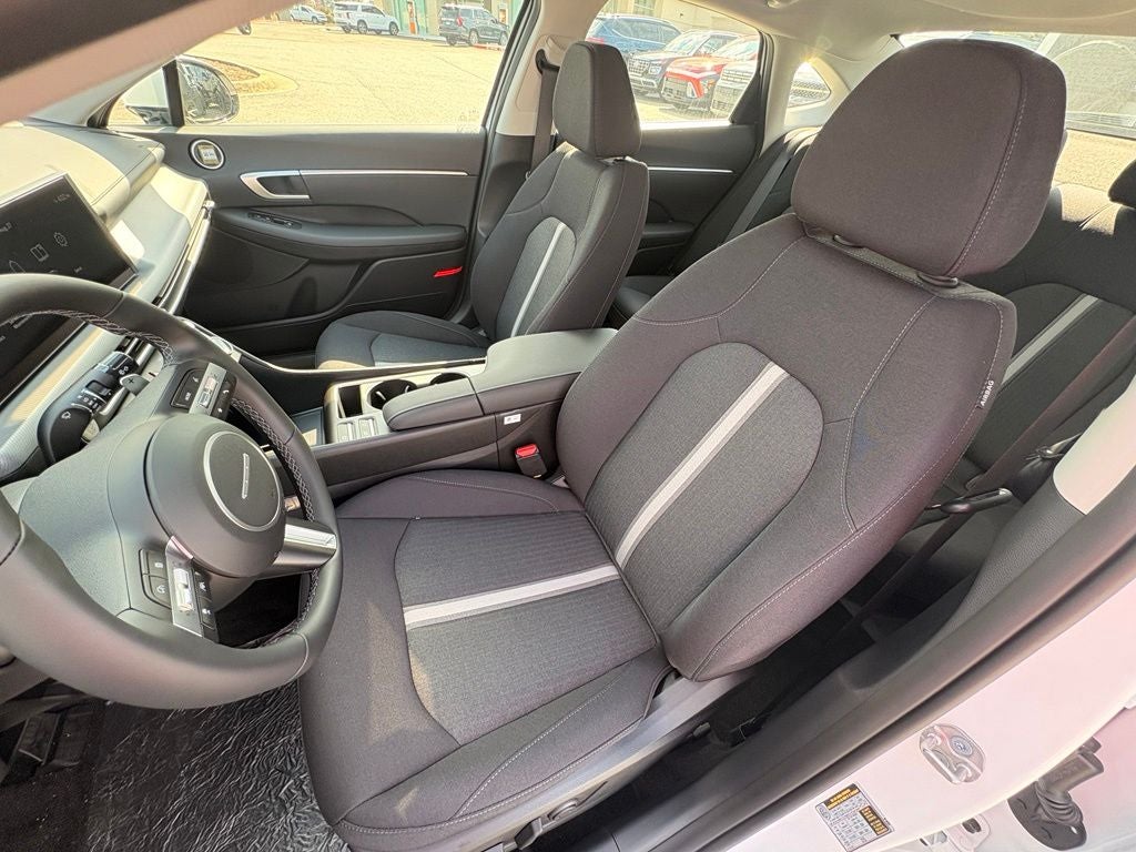 2026 Hyundai SONATA HYBRID SEL