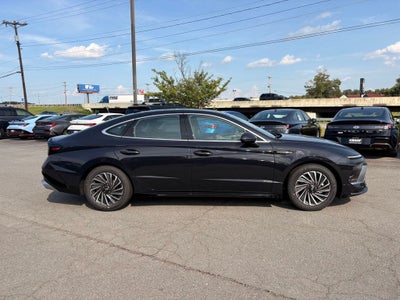 2026 Hyundai SONATA HYBRID SEL