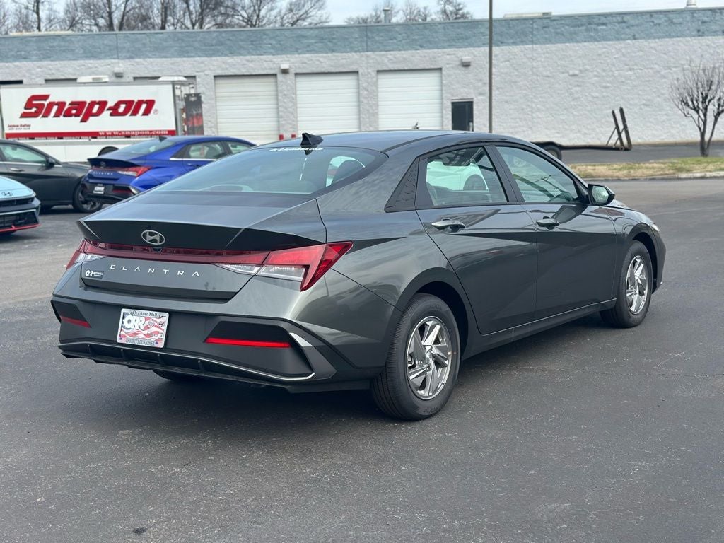 2026 Hyundai ELANTRA SE