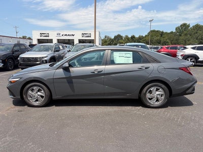 2026 Hyundai ELANTRA SE