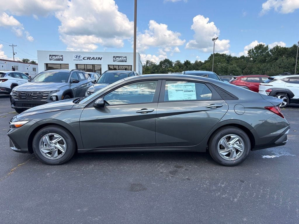 2026 Hyundai ELANTRA SE