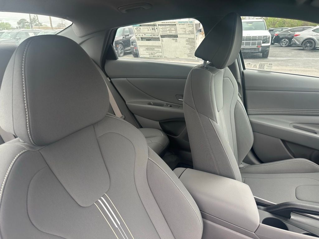 2025 Hyundai ELANTRA SEL Sport