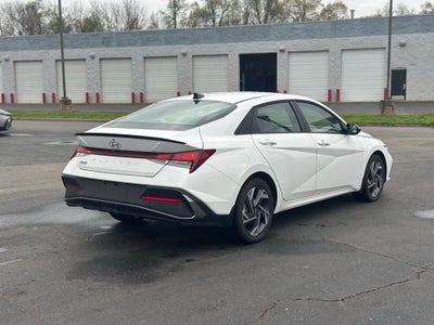 2025 Hyundai ELANTRA SEL Sport