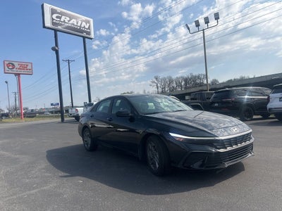 2024 Hyundai ELANTRA SEL