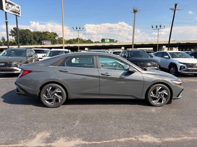 2026 Hyundai ELANTRA Limited