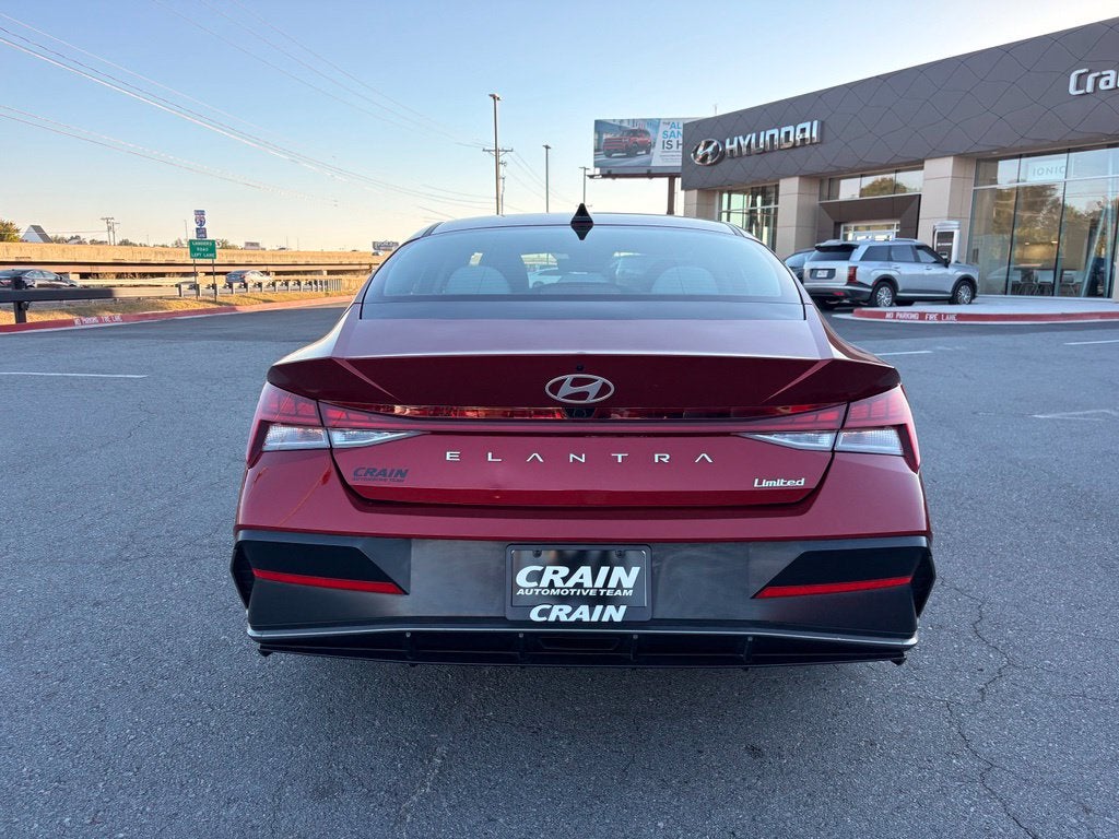2025 Hyundai ELANTRA Limited