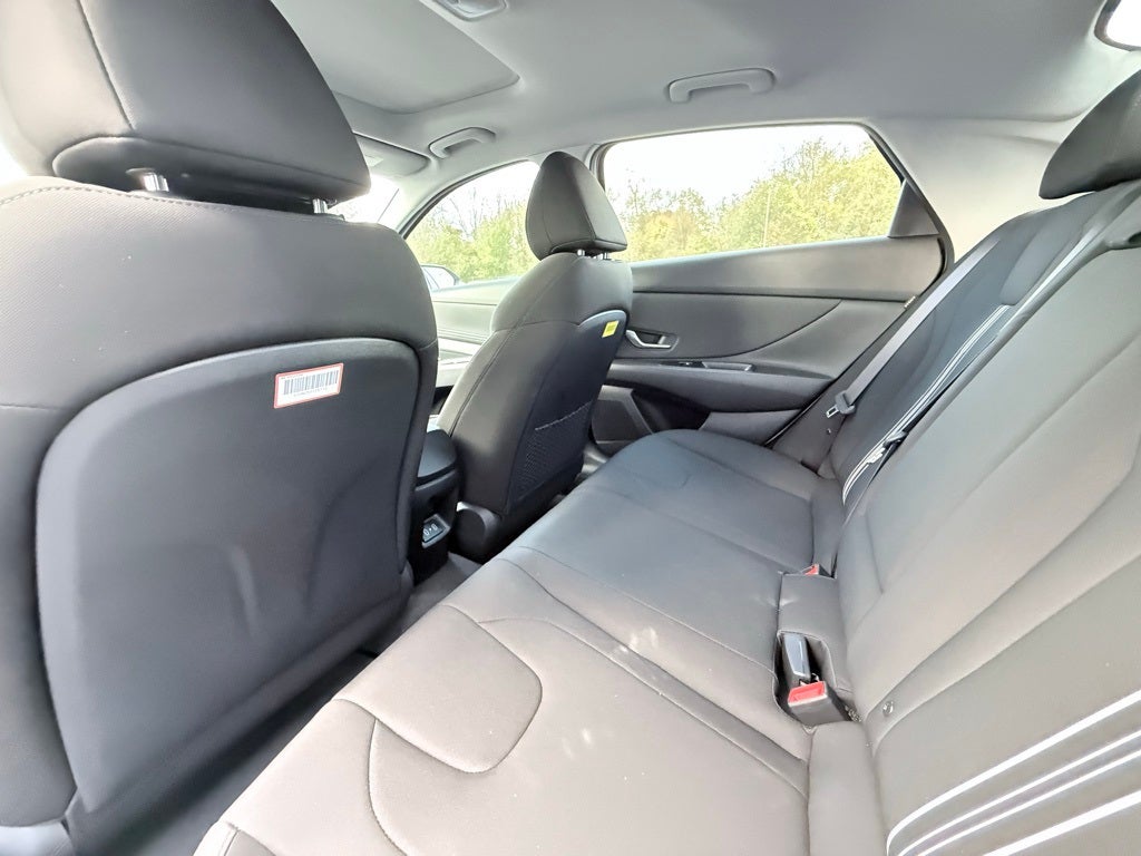 2025 Hyundai ELANTRA SEL Convenience