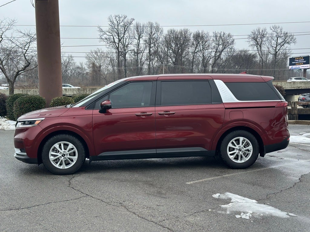 2023 Kia Carnival LX