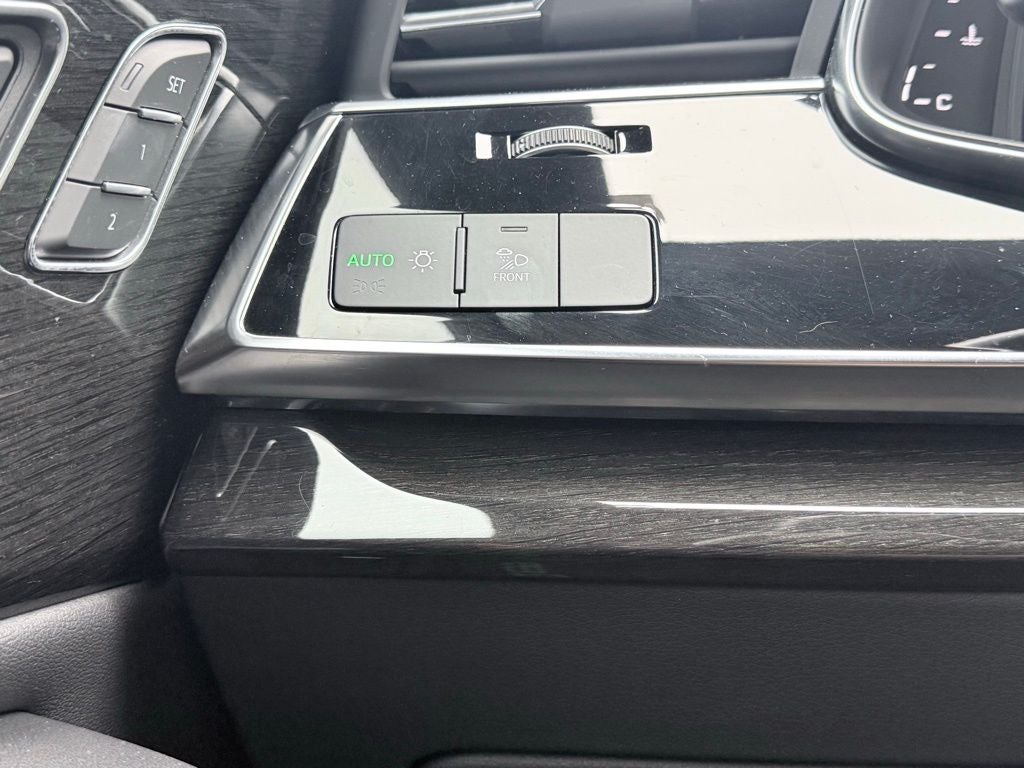 2020 Audi Q8 55 Premium Plus quattro