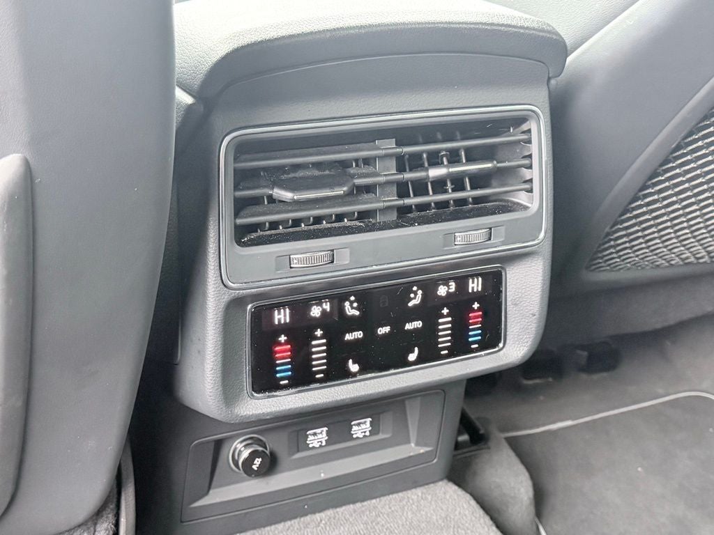 2020 Audi Q8 55 Premium Plus quattro